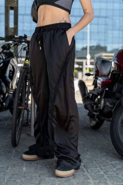 parachute pants black